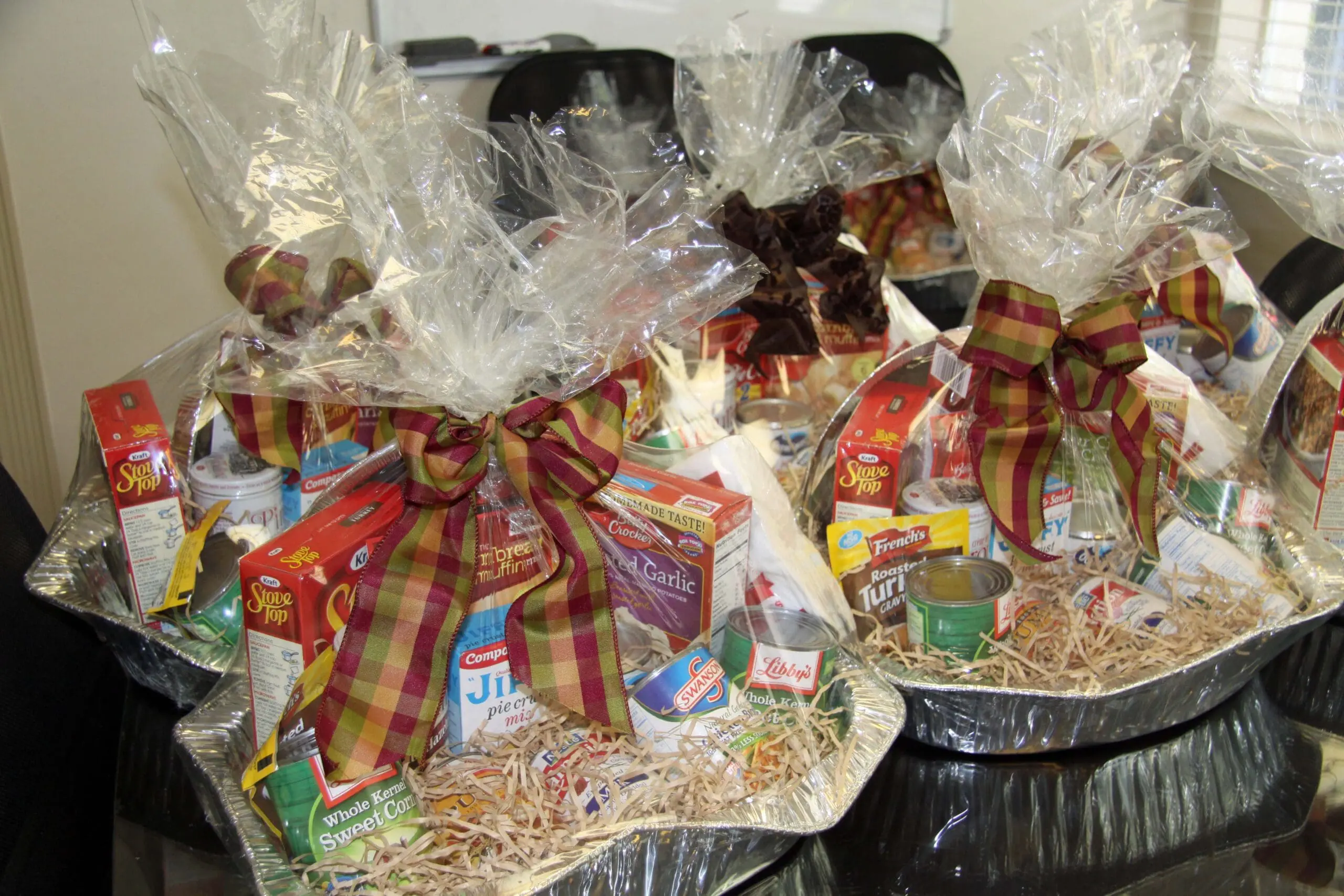 FISH of SanCap to Provide Thanksgiving Meal Baskets for Families in Need
